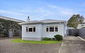 Whitianga Blue Bach - Location Location Location!